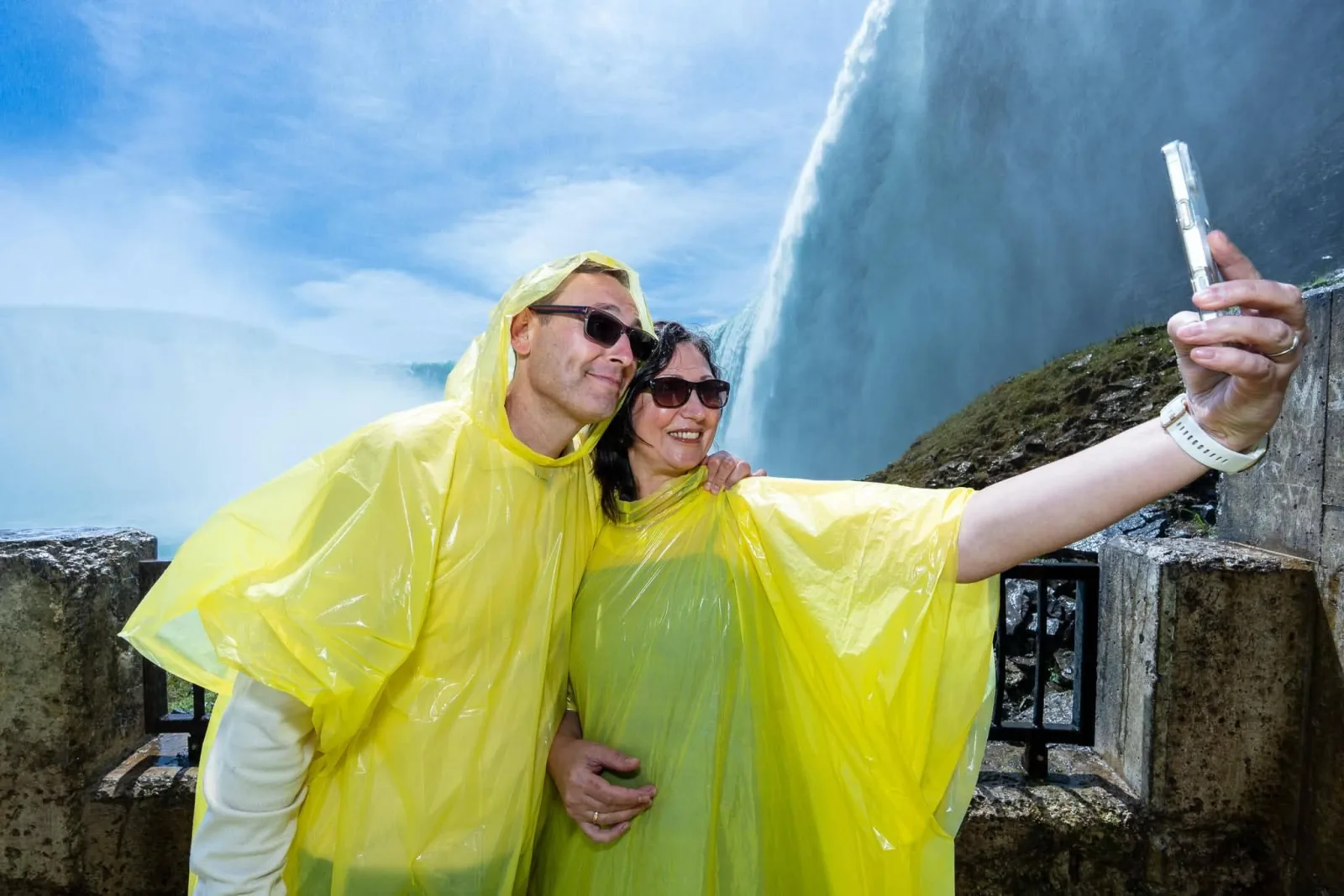 Niagara Falls: Premium Tour, Boat & Journey Behind the Falls